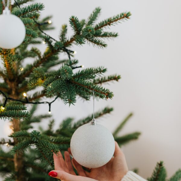 How to Simplify The Holidays For A More Meaningful Season